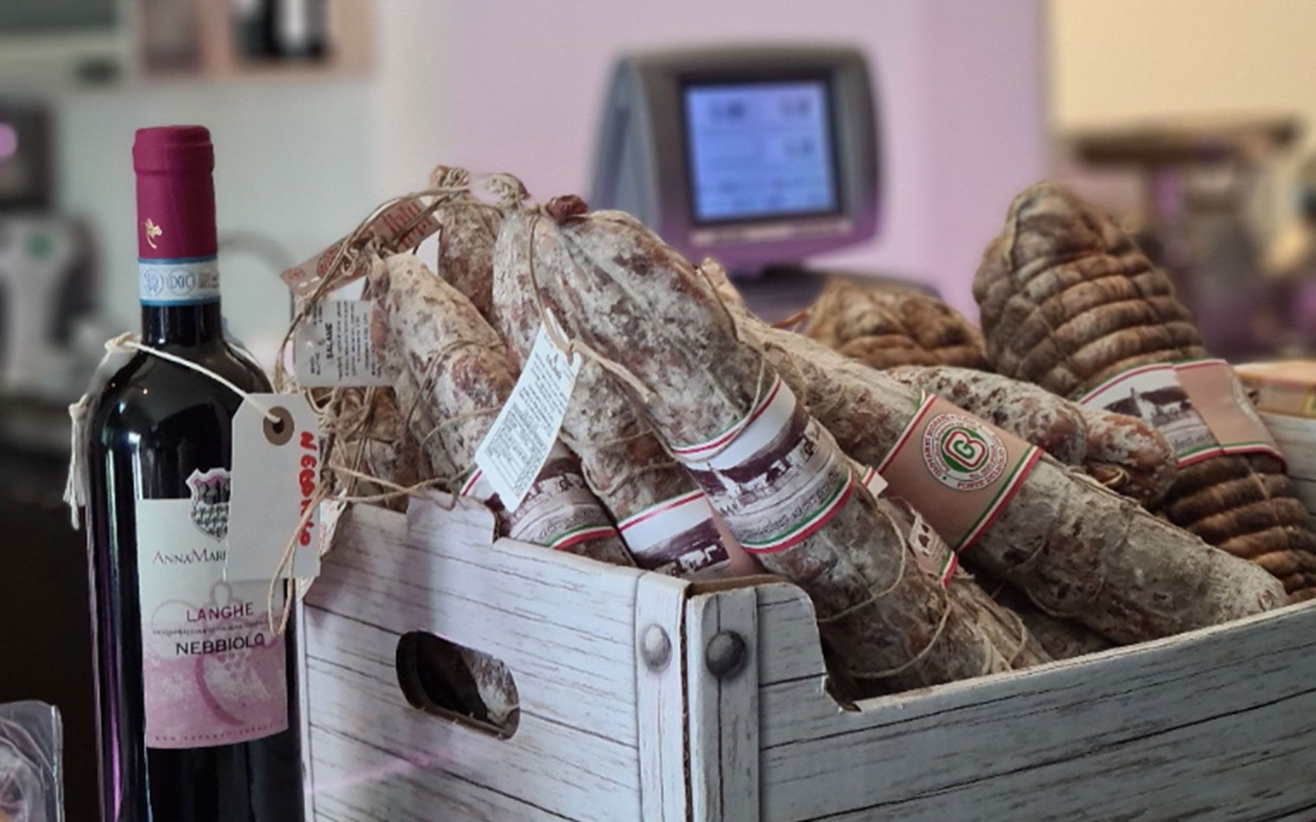 Salumi e vini pregiati alla macelleria Gaidolfi - Gaidolfi Carni